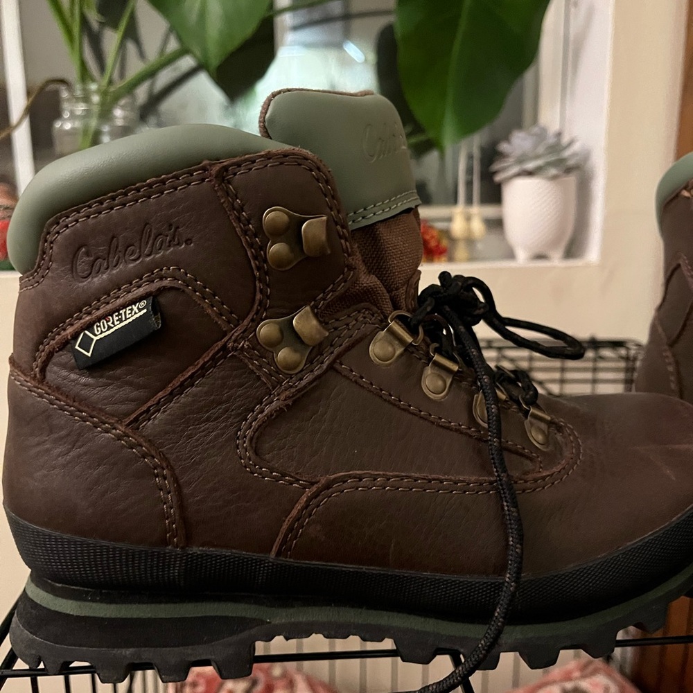 Cabela’s Hiking Boots